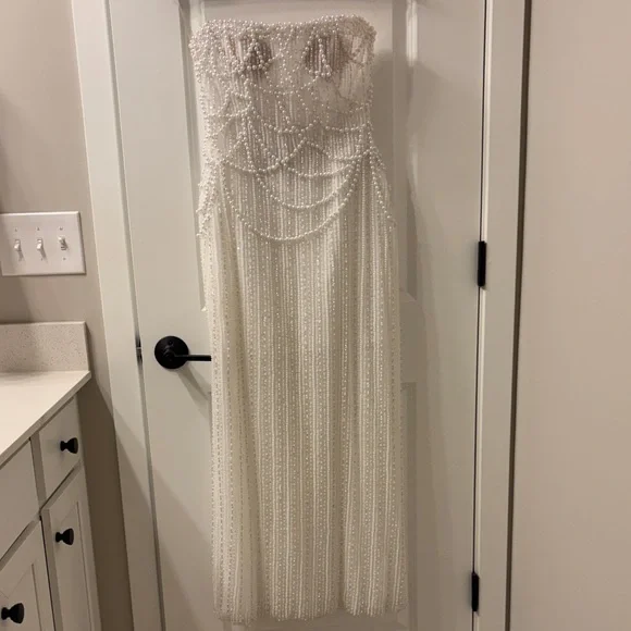 Rosie Etienne Lustre Gown - Picture 6 of 16